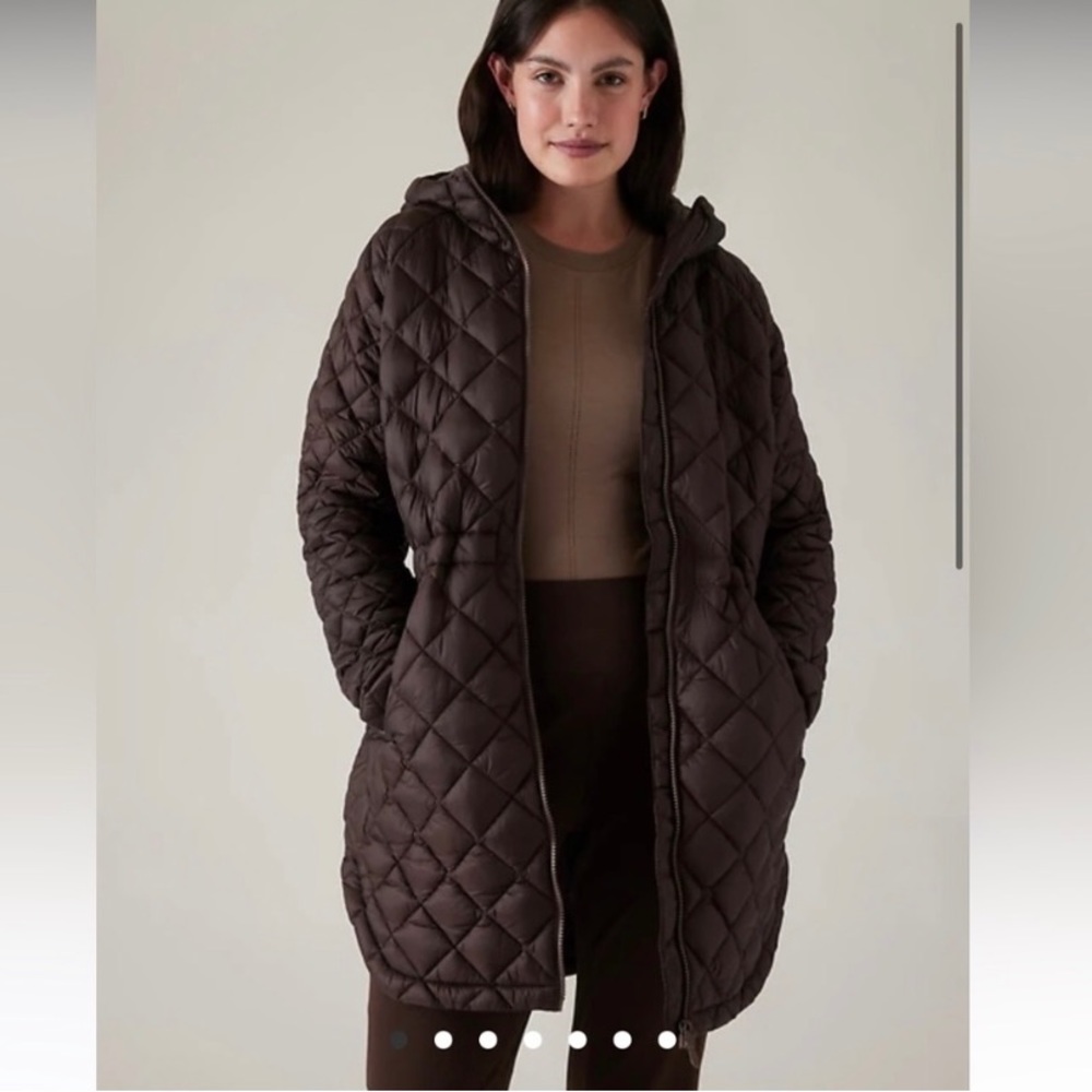 Athleta whisper featherless puffer parka jacket quilted